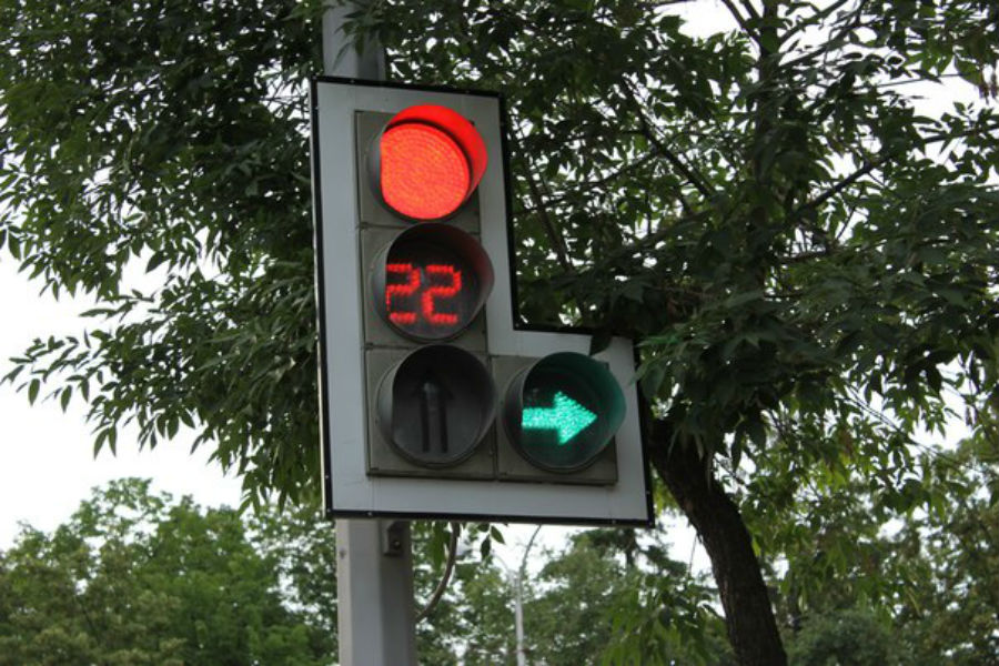Более 4 тысяч светофоров регулируют в Уфе движение Более 4 тысяч светофоров регулируют в Уфе движение